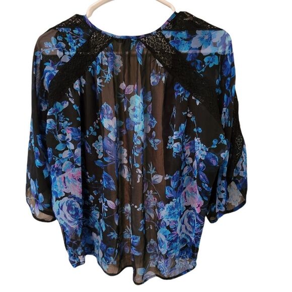 Express Floral Lace Short Sheer Kimono - Picture 8 of 16